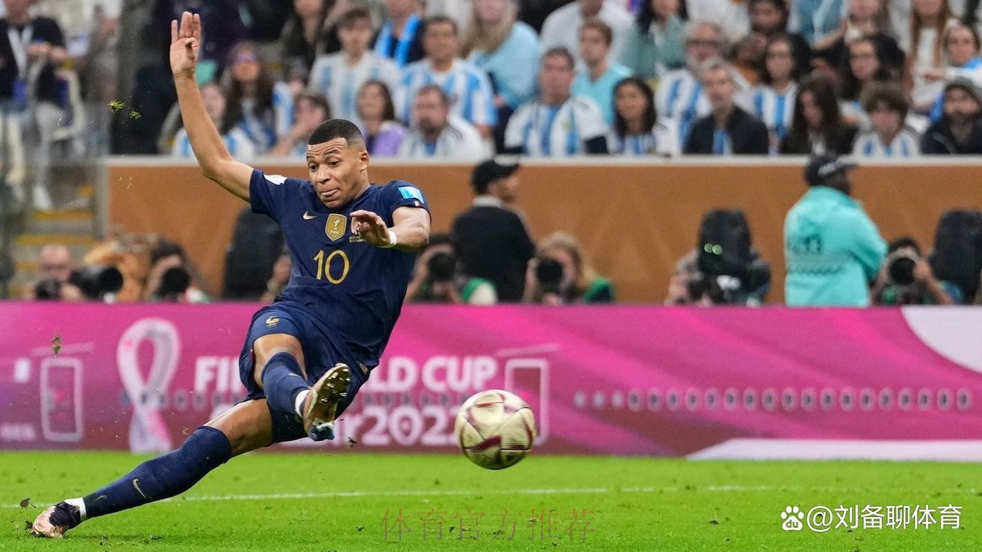 姆巴佩对阵巴萨9场12球 两次上演帽子戏法 姆巴佩对阵巴萨9场12球 两次上演帽子戏法